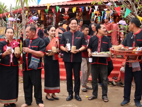 #ประชาสัมพันธ์เทศบาลตำบลพรรณานิคม📢 วันพุธที่ 25 มีนาคม พ.ศ. 2569 ดร.สุวัฒน์ สื่อกลาง นายกเทศมนตรีตำบลพรรณานิคม พร้อมคณะผู้บริหาร สมาชิกสภาเทศบาล พนักงานเทศบาลตำบลพรรณานิคม เข้าร่วมงานประเพณีบวงสรวงเจ้าปู่ถลา ในวันขึ้น 8-9 ค่ำ เดือน 4 ของทุกปี เพื่อเป็นการอนุรักษ์สืบสานงานประเพณีท้องถิ่น อันดีงามและเป็นศิริมงคลแก่ผู้มาร่วมงาน อีกทั้งยังเป็นการสมัครสมานสามัคคีของคนในชุมชน ณ บริเวณหอถลา ตำบลพรรณา อำเภอพรรณานิคม จังหวัดสกลนคร