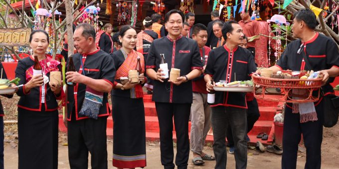 #ประชาสัมพันธ์เทศบาลตำบลพรรณานิคม📢 วันพุธที่ 25 มีนาคม พ.ศ. 2569 ดร.สุวัฒน์ สื่อกลาง นายกเทศมนตรีตำบลพรรณานิคม พร้อมคณะผู้บริหาร สมาชิกสภาเทศบาล พนักงานเทศบาลตำบลพรรณานิคม เข้าร่วมงานประเพณีบวงสรวงเจ้าปู่ถลา ในวันขึ้น 8-9 ค่ำ เดือน 4 ของทุกปี เพื่อเป็นการอนุรักษ์สืบสานงานประเพณีท้องถิ่น อันดีงามและเป็นศิริมงคลแก่ผู้มาร่วมงาน อีกทั้งยังเป็นการสมัครสมานสามัคคีของคนในชุมชน ณ บริเวณหอถลา ตำบลพรรณา อำเภอพรรณานิคม จังหวัดสกลนคร