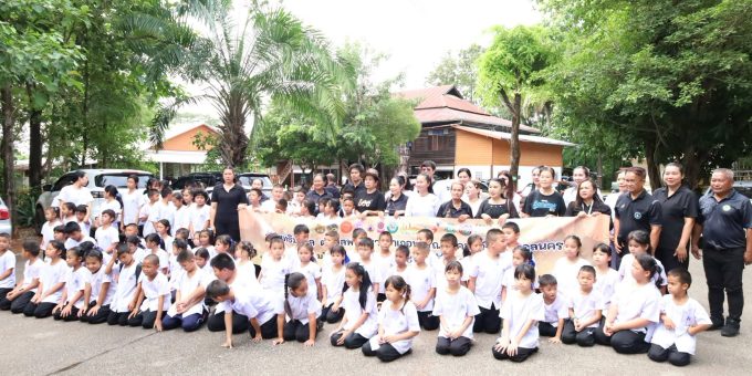 #ข่าวประชาสัมพันธ์เทศบาลตำบลพรรณานิคม วันอังคาร ที่ 11 สิงหาคม พ.ศ. 2569 ดร.สุวัฒน์ สื่อกลาง นายกเทศมนตรีตำบลพรรณานิคม พร้อมด้วย คณะผู้บริหาร สมาชิกสภาฯ เจ้าหน้าที่เทศบาลตำบลพรรณานิคม เข้าร่วมกิจกรรมทำความสะอาด (Big Cleaning Day) เนื่องในวันคล้ายวันพระราชสมภพ สมเด็จพระนางเจ้าสิริกิติ์ พระบรมราชินีนาถ พระบรมราชชนนีพันปีหลวง ณ วัดสุทธิมงคล ตำบลพรรณา อำเภอพรรณานิคม จังหวัดสกลนคร โดยมีคณะครูนักเรียนโรงเรียนวัดสุทธิมงคลและกรรมการชุมชนเข้าร่วมในครั้งนี้ด้วย