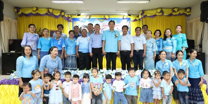 #ประชาสัมพันธ์เทศบาลตำบลพรรณานิคม วันจันทร์ ที่ 10 สิงหาคม พ.ศ. 2569 ดร.สุวัฒน์ สื่อกลาง นายกเทศมนตรีตำบลพรรณานิคม พร้อมด้วยคณะผู้บริหาร สมาชิกสภาเทศบาล หัวหน้าส่วนราชการ และพนักงานเทศบาลตำบลพรรณานิคม ร่วมพิธีเปิดโครงการวันแม่แห่งชาติ ประจำปี 2569 เพื่อเทิดทูนพระเกียรติคุณสมเด็จพระนางเจ้าสิริกิติ์ พระบรมราชินีนาถ พระบรมราชชนนีพันปีหลวงและเพื่อให้ลูกแสดงความเคารพและความกตัญญูต่อแม่ผู้มีพระคุณ รวมทั้งเพื่อเป็นการยกย่องแม่ดีเด่น ประจำปี 2569 ณ ห้องประชุมเทศบาลตำบลพรรณานิคม อำเภอพรรณานิคม จังหวัดสกลนคร